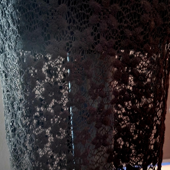 Long Black Maxi fitted Dress with Black lace on it. Size Small. Material stretch - Picture 5 of 8